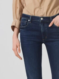 CITIZENS OF HUMANITY Isola Crop Straight Jean - Courtland -MOTHER || FRAME || RAILS Sales Store 2081 1259 ISOLA STRAIGHT CROP COURTLAND 1506 web 600x e6e8afd6 00db 4e3e bc4b 46acc431ab04