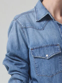 CITIZENS OF HUMANITY Cropped Western Shirt - Carolina Blue -MOTHER || FRAME || RAILS Sales Store 9326B 1527 CARBL ECOM 05