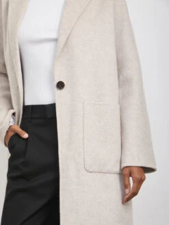 RAILS Everest Coat - Oatmeal -MOTHER || FRAME || RAILS Sales Store EVEREST OATMEAL 1235 767x dc20fecc 91c6 466a a638 573f4c225460