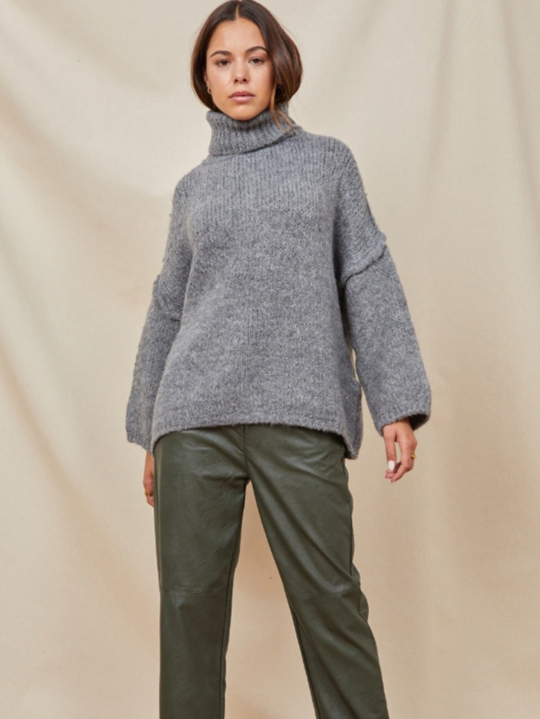 Niamh Turtleneck Sweater 5 Niamh Turtleneck Sweater - Image 3