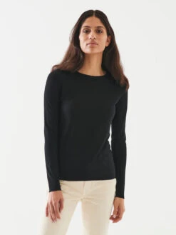 Long Sleeve Merino Crew Sweater - Black -MOTHER || FRAME || RAILS Sales Store W116C02L 001 136653 800x 89bcc3f5 2606 4e25 8318 5b2ce4907744