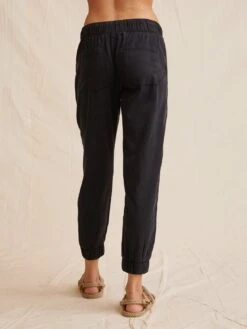 Pocket Jogger Pant - Black -MOTHER || FRAME || RAILS Sales Store W3675 626 303 VINTAGE BLACK 03 c1077ef4 8c95 4e8a 83c2 63905243d701