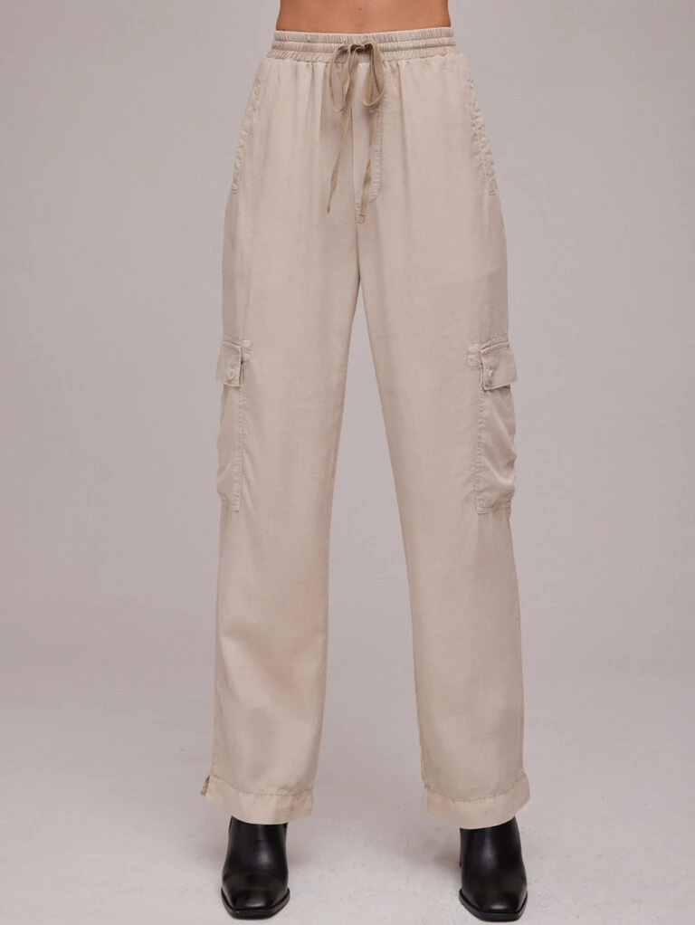 MOTHER || FRAME || RAILS Sales Store 51 MOTHER || FRAME || RAILS Sales Store -MOTHER || FRAME || RAILS Sales Store B3152 F16 303 2 J 768x1022 1